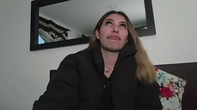 AliceTeenager___'s cam snapshot