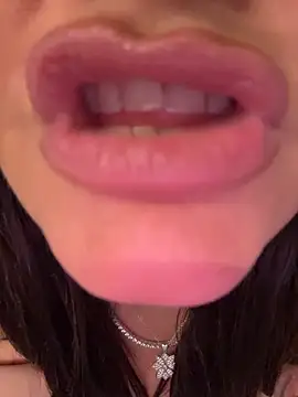 JessicaFlame live sex cam