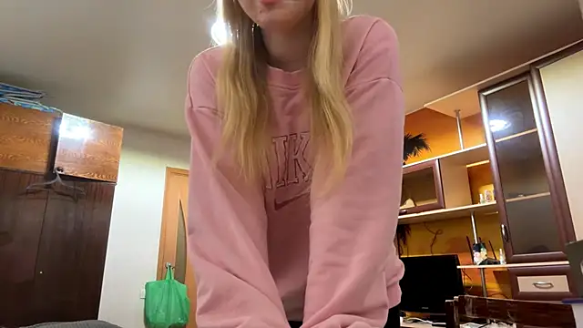 RoseBakeer's cam snapshot