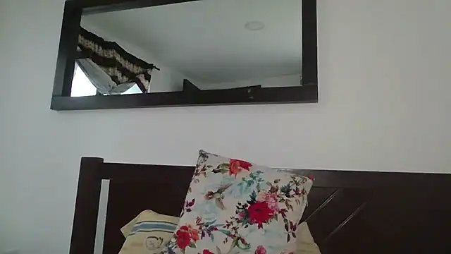 AliceTeenager___'s cam snapshot