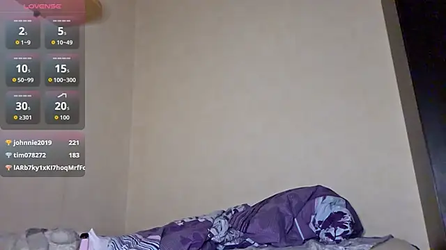 KarinRobertson live sex cam