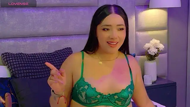 Hannah-Prada's cam snapshot