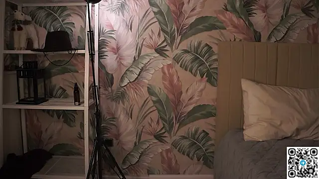 MarlinVarian live sex cam