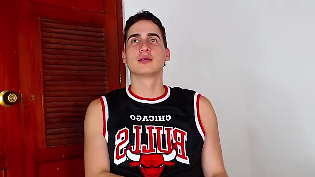 ryanlevi1's cam snapshot