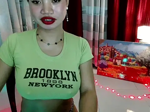 lover_girl143's cam snapshot