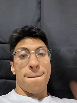 ApoloCruz live sex cam