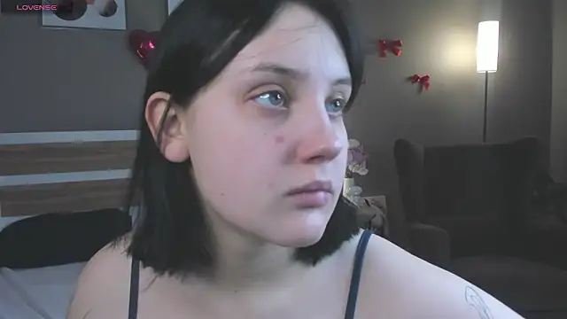 hey_tessa's cam snapshot