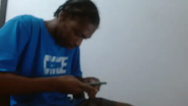 Larry-n-clouds's cam snapshot