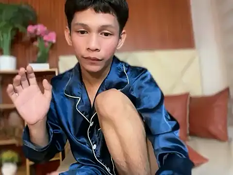 TheBoyAboveYou live sex cam