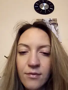 KattyLuuu's cam snapshot