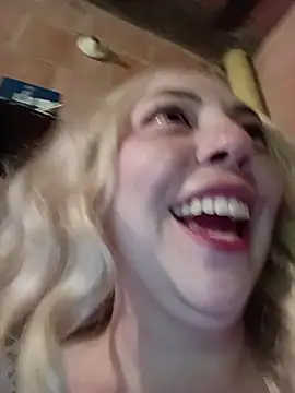 madelaine- live sex cam