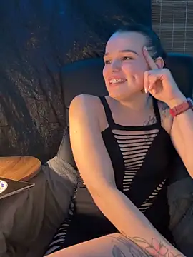 LoreenKinky's cam snapshot