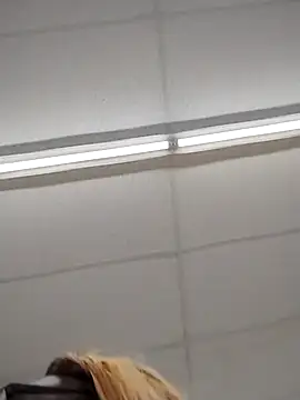 Jasmine_FullsShine's cam snapshot