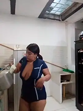 curvybrunnett's cam snapshot