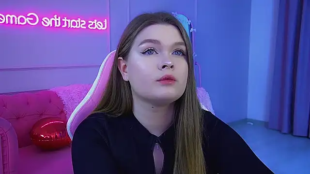 CrystalLyons live sex cam