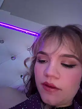 Cutiepiespanks's cam snapshot