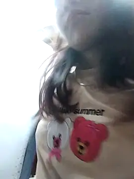 Bella-222 live sex cam