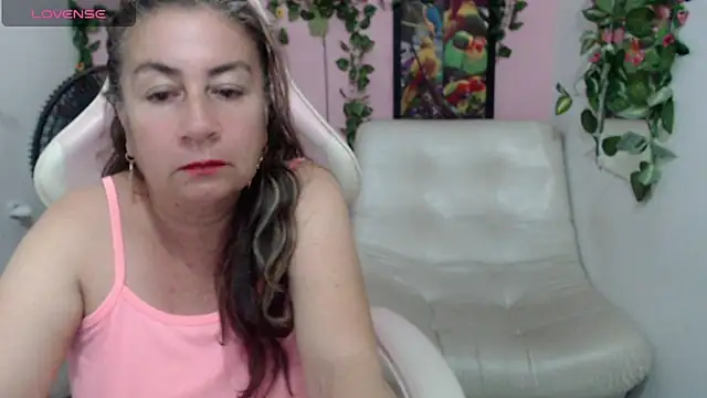 stepmother_105 live sex cam