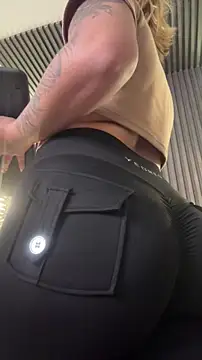 MiaPetit_ live sex cam