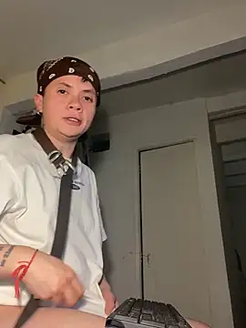 SimonMasseel's cam snapshot