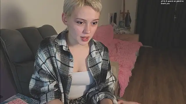 Kisi_misi's cam snapshot