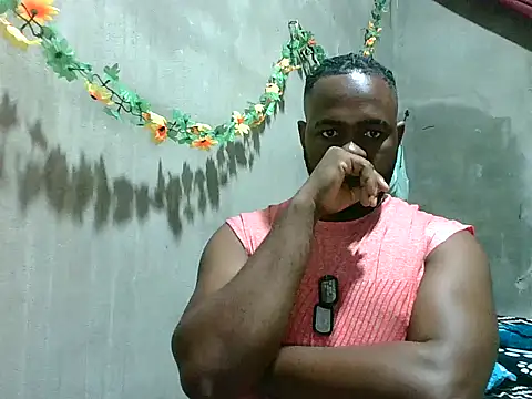 2ocmaxi's cam snapshot