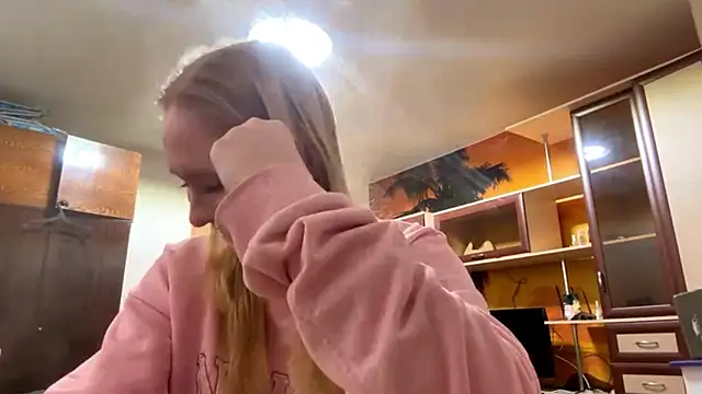 RoseBakeer's cam snapshot