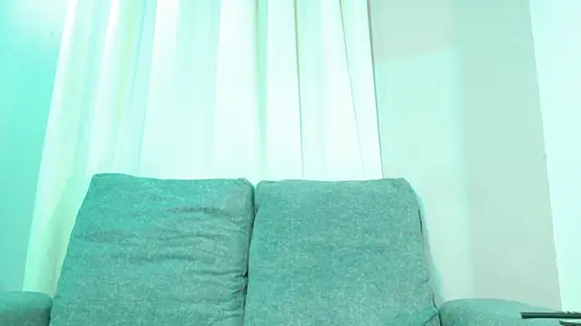 SuzyFox_'s cam snapshot