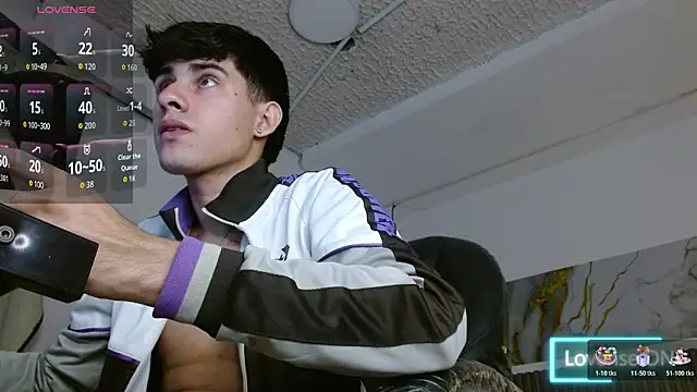 Dyla_n18 live sex cam