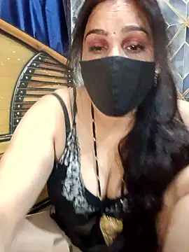 01Mona's cam snapshot