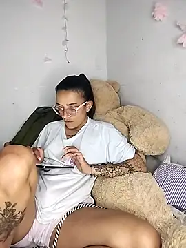 Yaumiko live sex cam