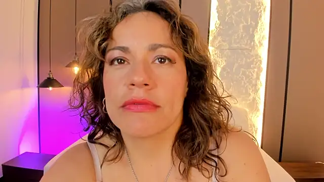 gipsela_gomez's cam snapshot