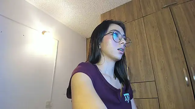 horny_adiction's cam snapshot