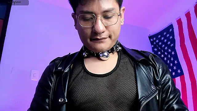 Theo_Rowan's cam snapshot