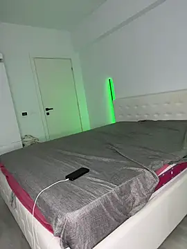 Celine_Roxelle live sex cam