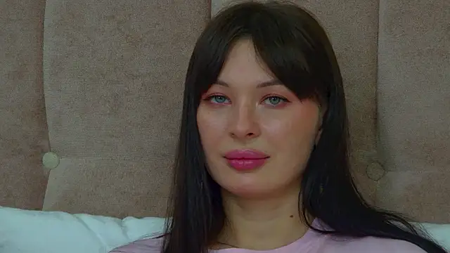 AlexandraBloom's cam snapshot