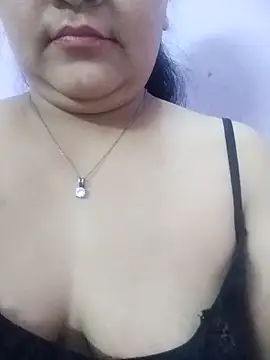 nikkyguddi live sex cam