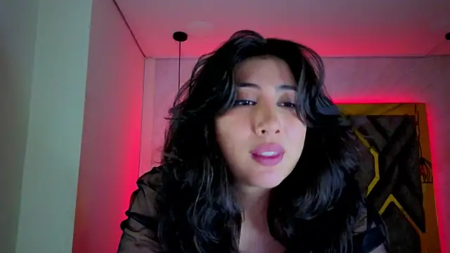 Luvienne live sex cam