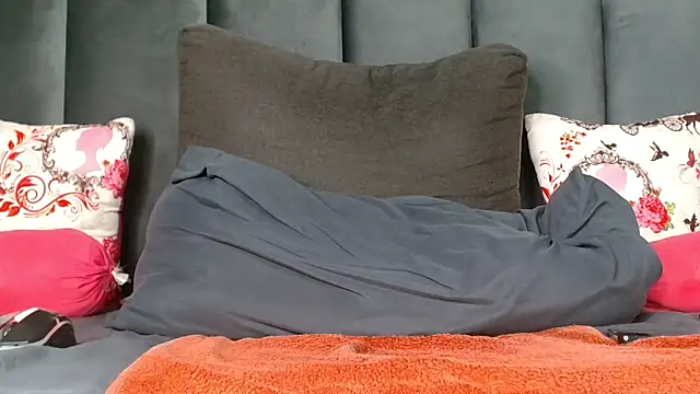 Lucy_Blacksilk's cam snapshot