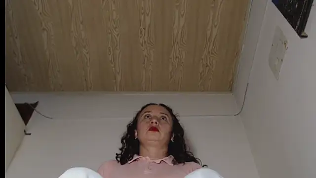 Milf_Valeria live sex cam