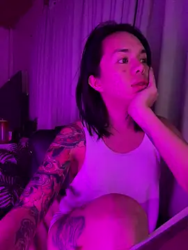 Pumi_akiko live sex cam