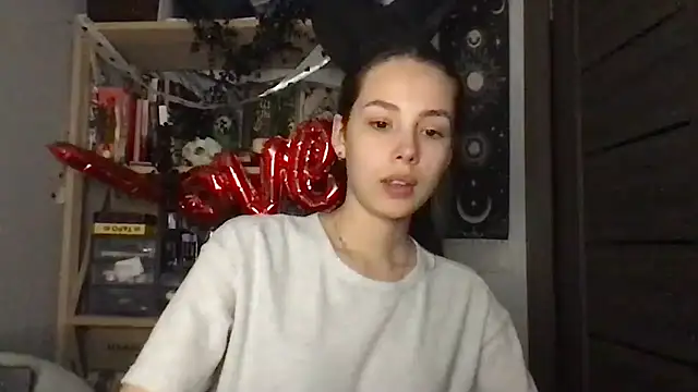 Yuna5343 live sex cam