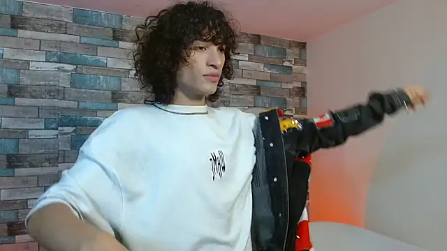 Chipi_tay live sex cam