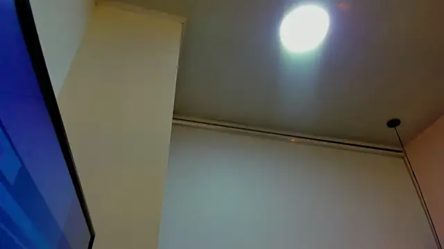 Raven_love's cam snapshot