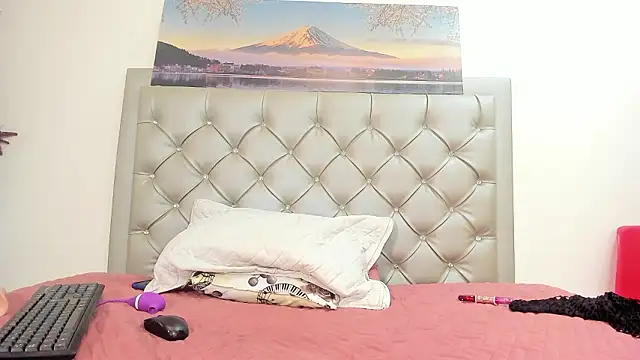 chloe__brownn's cam snapshot