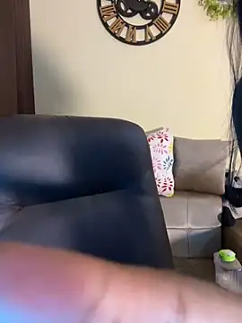 its_ur_flora's cam snapshot