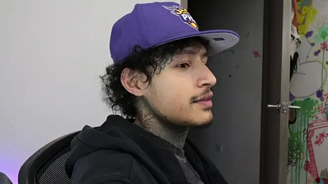 trieone's cam snapshot