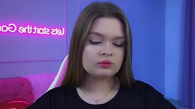 CrystalLyons live sex cam