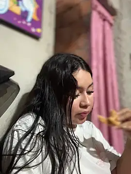 Pretty_Isadora live sex cam