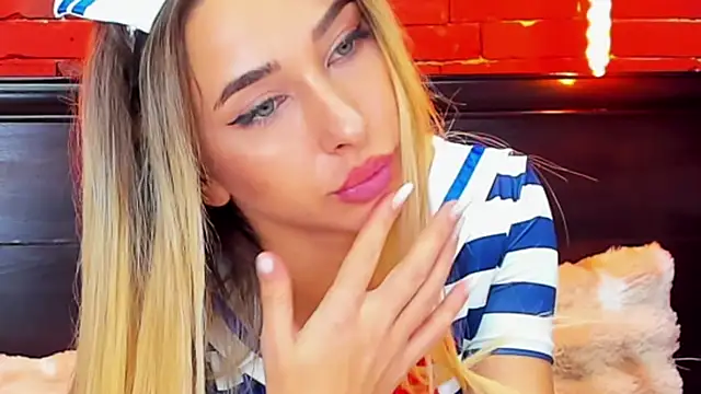 ChristynaRoss live sex cam